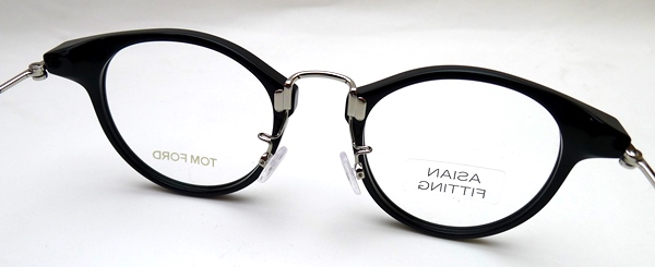 日本企画限定　高級モデル TOM FORD TF5563-D サングラス TOM FORD - 日本企画限定 高級モデル TOM FORD TF5563-D