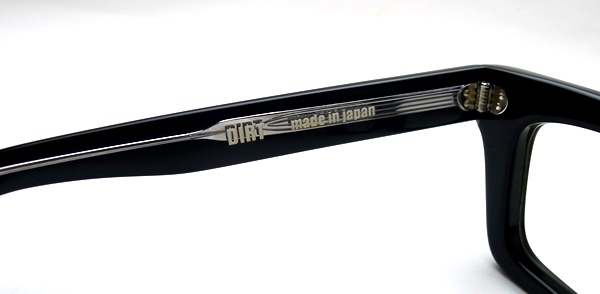 宮川大輔さん愛用のEFFECTOR DIRTのBK+（ブラッククロス）が入荷