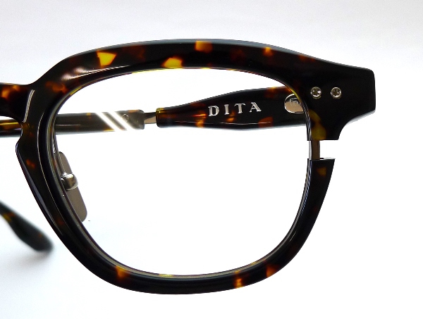 DITAの特徴的な切り込みが入ったウエリントンモデル】DITA LINEUS