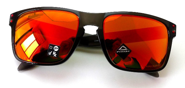 OAKLEY（オークリー）の人気モデル「HOLBROOK（ホルブルック）」が再 