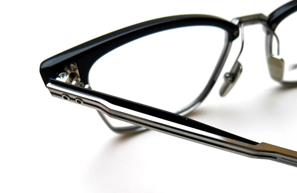 機能性の美を追求するデザイン】DITA STATESMAN SIX DTX132 BLACK  