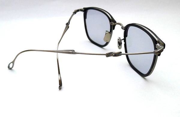 33本限定のフォールディング・スライドテンプル式サングラス