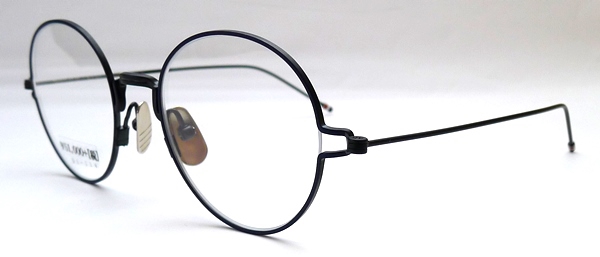ラウンドタイプのチタン製メガネフレーム】THOM BROWNE TBX915-50-03