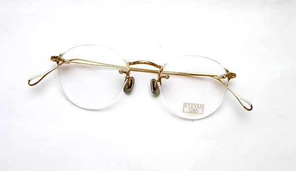 綾野剛さんが着用する「EYEVAN 7285 140 c.900」がついに入荷  