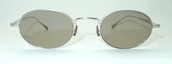 EYEVAN7285よりオーバル型のサングラス『197』のご紹介です。 |