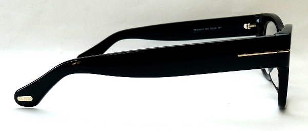 有名人愛用モデルの日本限定版】TOM FORD（トムフォード