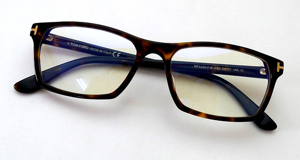 ブラットピットさんも着用モデルのアジアンフィット】TOM FORD（トム  