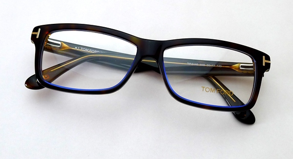 【最終値下げ!!】TOM FORD TF5146 レアカラー　暗茶×白×鼈甲柄 TOM FORD（トムフォード）の人気モデル「TF5146」が再入荷いたしました