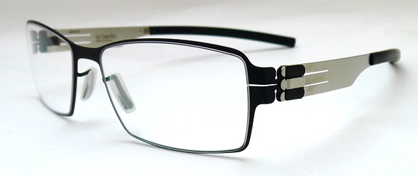 アサヒスーパードライのcmであの有名人着用 Ic Berlin Gilbert T Black Pearlが再入荷 メガネパーク ブレス 山口県山口市のアイウェア メガネ 眼鏡 のセレクトショップ