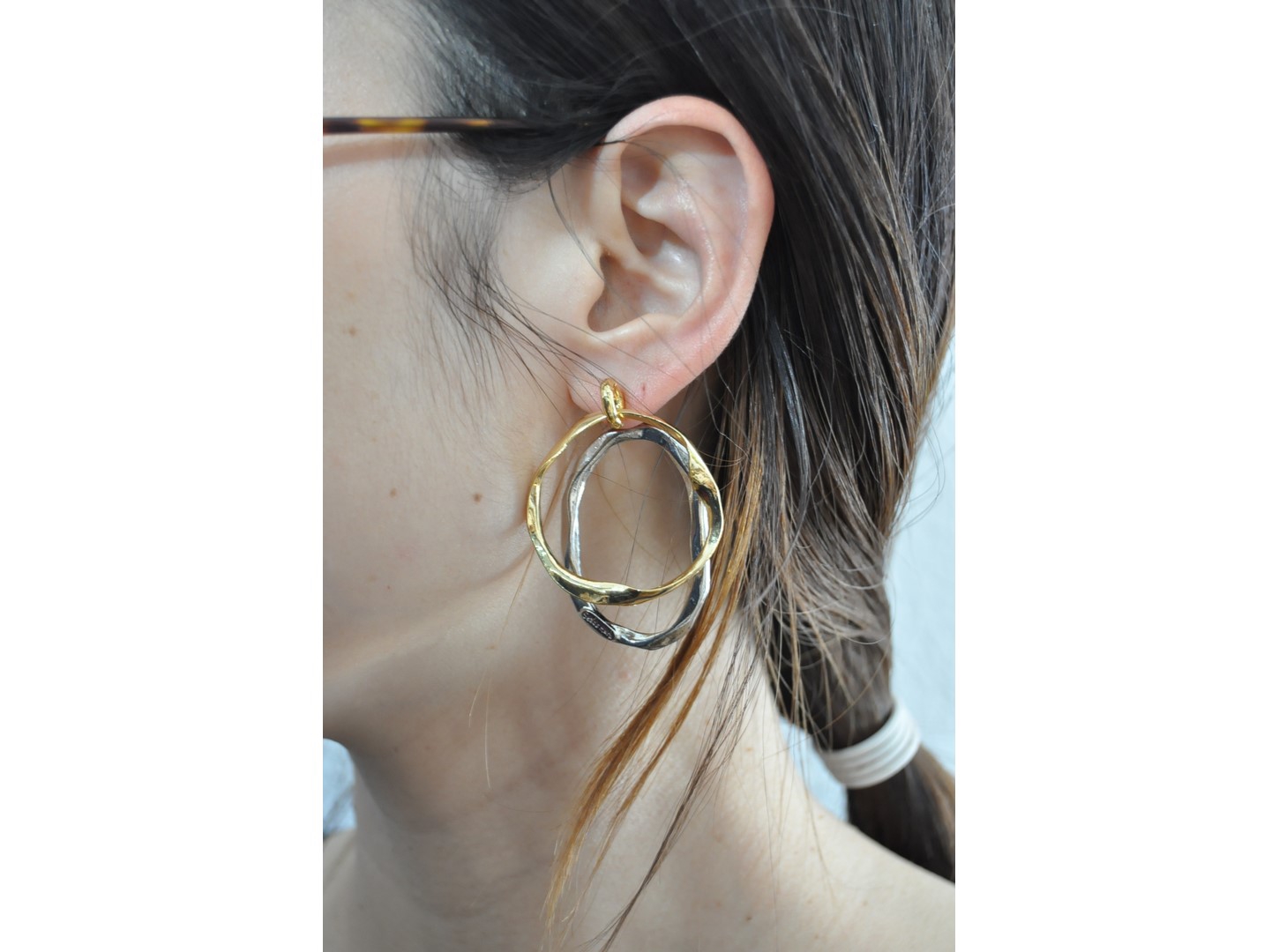 sea`ds mara シーズマーラ ツイスティングキャッチピアス フープピアス sea`ds mara シーズマーラ ツイスティングキャッチピアス フープ