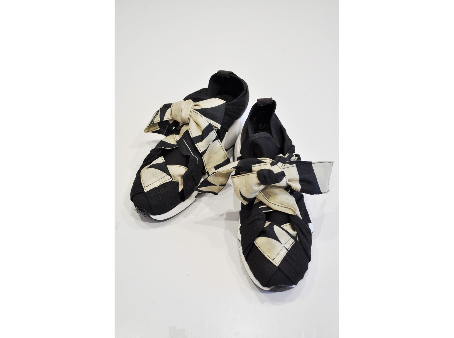 リハーズオール　スニーカー 予約商品】ｼﾌｫﾝﾎﾞｲﾙﾘﾎﾞﾝｽﾆｰｶｰ BLK【ﾘﾊｰｽﾞｵｰﾙ】chiffon voile