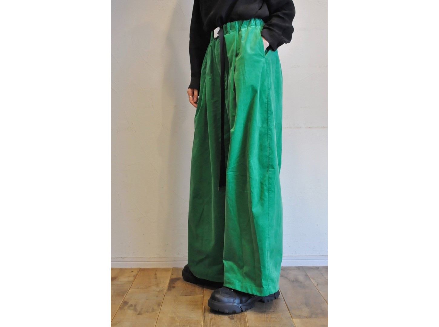 COLOR BELTED PANTS｜M53.｜MOGGIE CO-OP – Moggie co-op Online