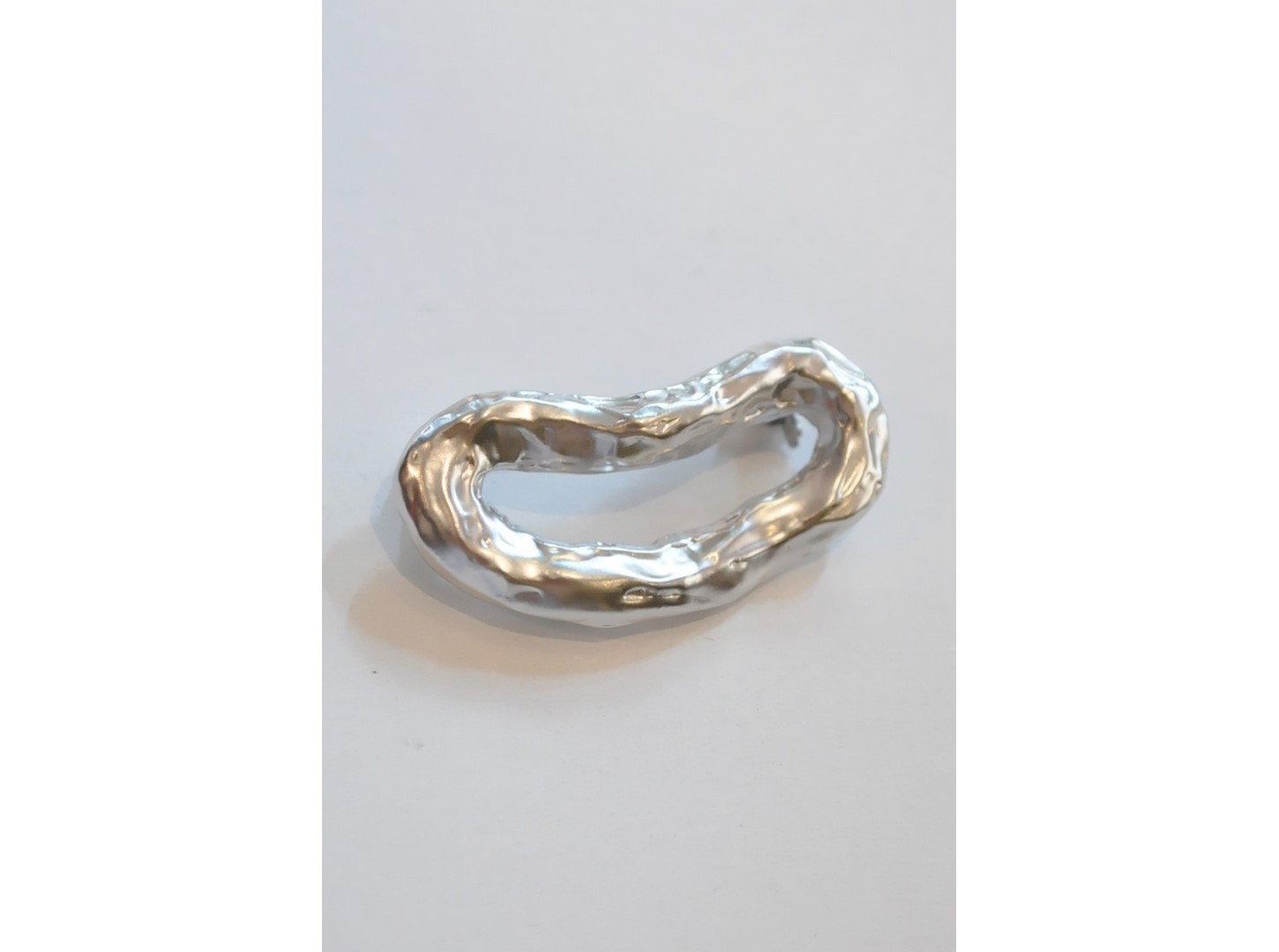 アクセサリー <seadsmara> Ribbon ball chain brooch 流行り の ブランド - 2024年おすすめのアイテム満載 sea'ds