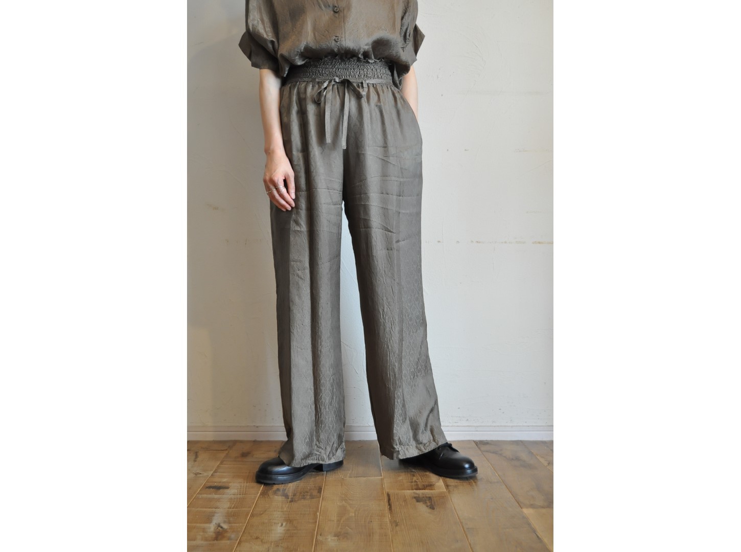 hippiness】shirring straight pants /【ヒッピネス】シャーリングストレートパンツ | ChaosBohemia