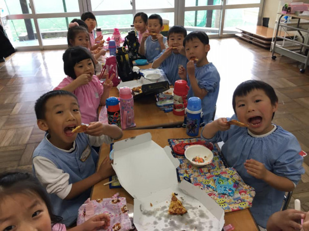 名古屋朝鮮初級学校にもピザ 在日本朝鮮人総聯合会 愛知県本部