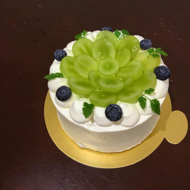 ホールケーキ Patisserie Lien パティスリーリアン