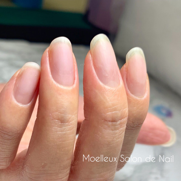 ジェルネイルのお直し Moelleux Salon De Nail モアローサロンドネイル 自爪育成 深爪緩和ネイルサロン