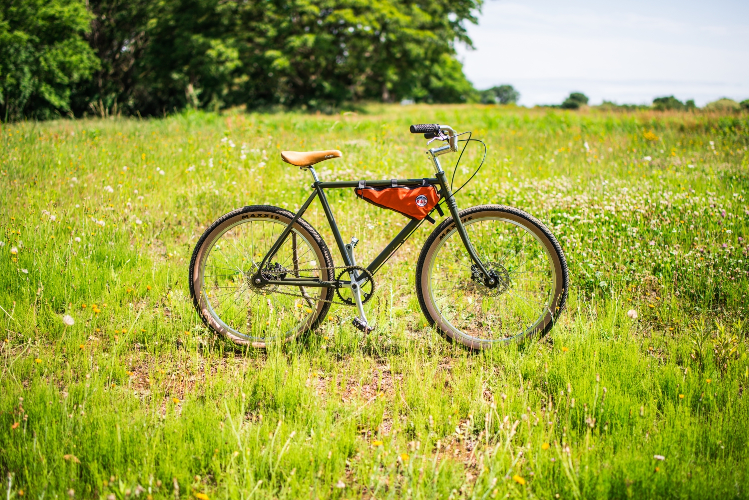MTB サドル　サーキットマウンテンTI イエロー 30%off】SDG CIRCUIT MTN Ti-Alloyレール MTB サドル サーキット