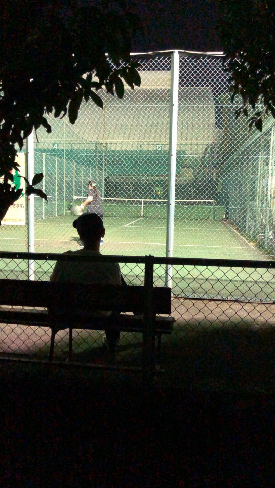 プレミアムフライデーにテニス企画 東京ソフトテニスサークル プレミアムフライデーにテニス企画 東京ソフトテニスサークル