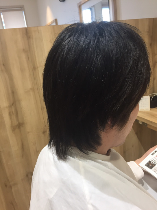 30代 男性髪型 つむじ周りや頭頂部のぺたんこヘアになりやすい部分をパーマで解消 Kamiken Next