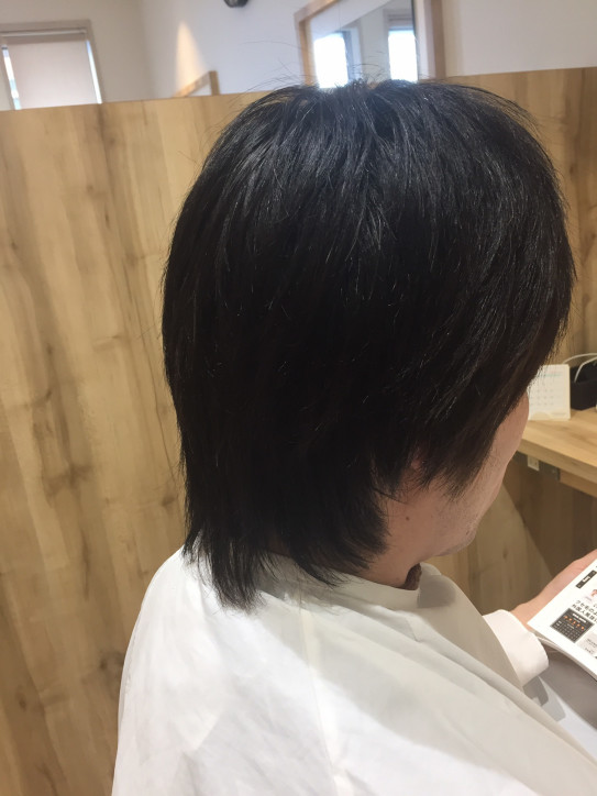 30代 男性髪型 つむじ周りや頭頂部のぺたんこヘアになりやすい部分を