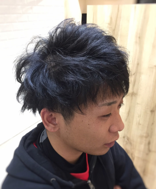 黒髪ショートパーマは清潔感 男らしさ 優しさを兼ね備えた モテるメンズの鉄板ヘアスタイル Kamiken Next