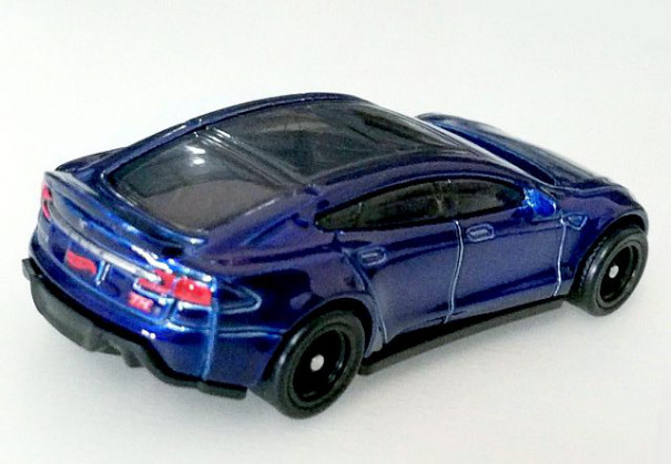 Hot Wheels 2019 Super Treasure Hunt Tesla Model S Des