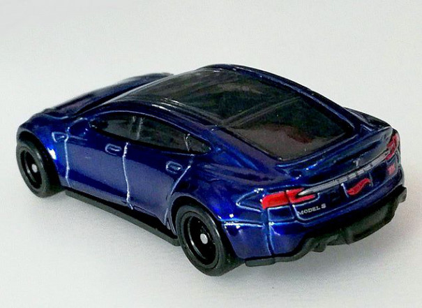 Hot Wheels 2019 Super Treasure Hunt Tesla Model S Des