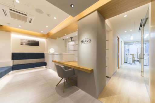 Case 医院内装 Designline デザインライン 歯科医院の内装 設計からロゴマークや印刷物 ホームページまでトータルにブランディング