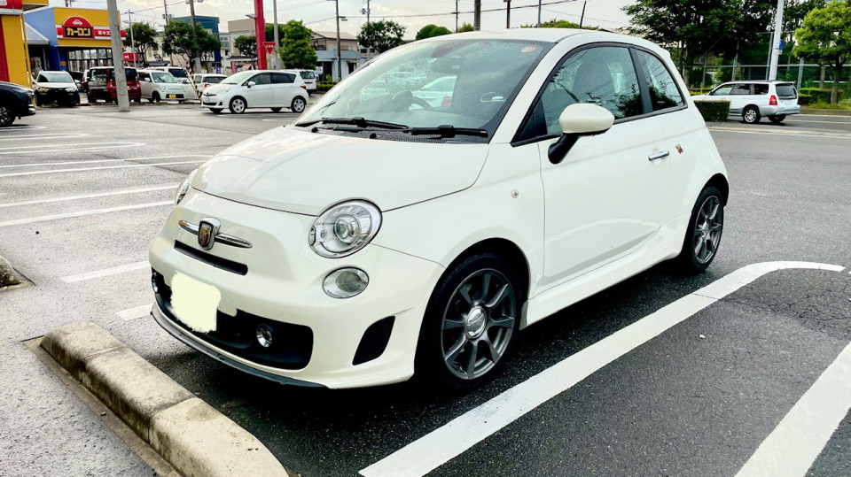 アバルト500 Mt 納車しました 私なりのおもしろレビューでぇす Fiat Abarth 500 ヨーロッパわくわく日誌 子育て編