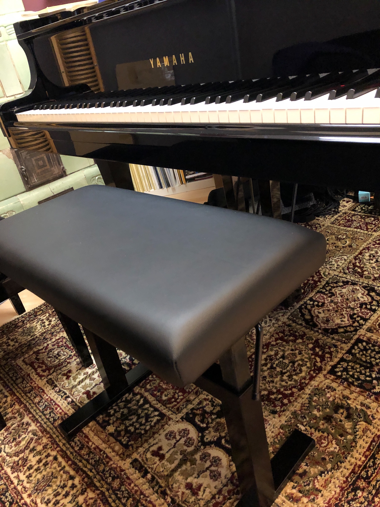 新作豊富な新高低椅子（油圧式コンサートタイプ） ピアノ椅子