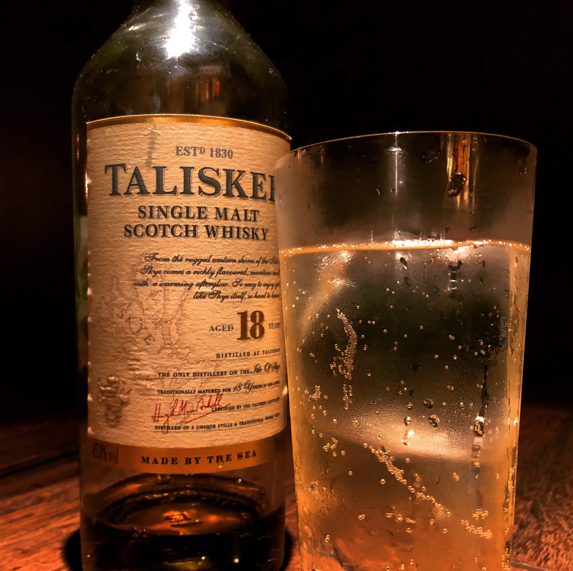 タリスカーハイボール 西新宿のシガーバー Bar十二社 Nishishinjuku