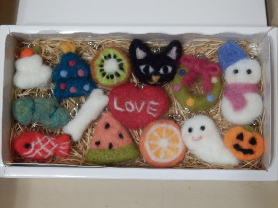 羊毛フェルトとは About Needle Felting Wool Animal World 羊毛フェルトとは About Needle Felting Wool Animal World