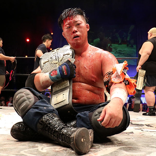 高橋が竹田から一矢を報いデスマッチ王座を奪還！関本は新技で