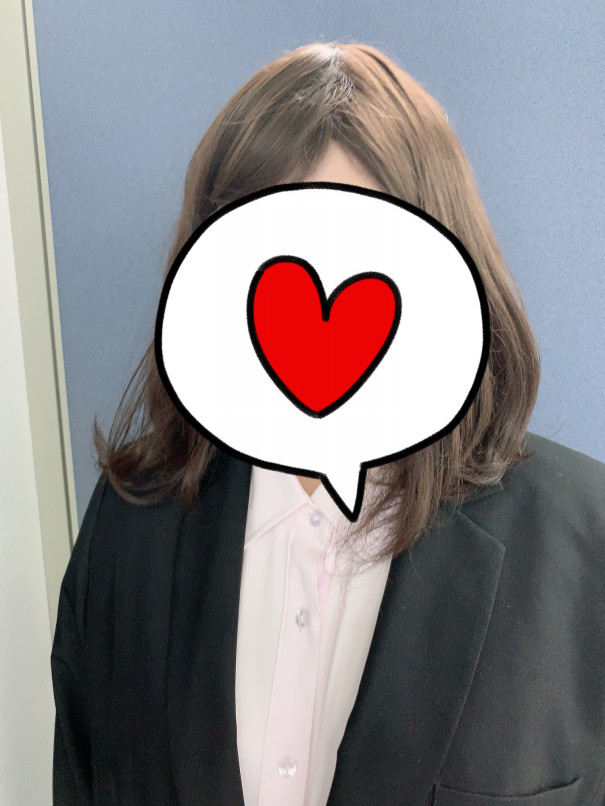 清楚かわいいスーツ女子 Aさま 今日 女装してきました 男だけど化粧に興味あります