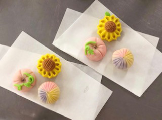 ももあん入りの朝顔の和菓子 作ってみました Akanemaru News