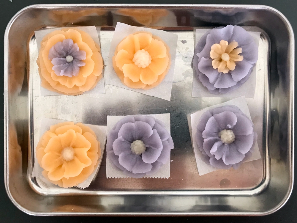あんフラワー入りの錦玉にひかれて和菓子作り！ 見事やり切りました
