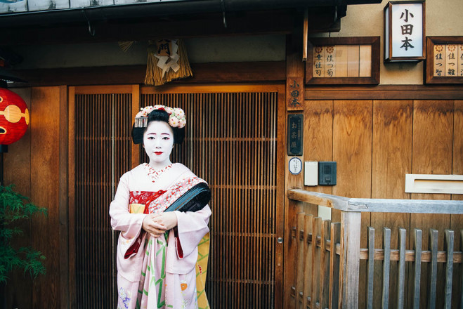 伝統的な髪型 日本の舞妓 芸妓の訓練 の難解さ クリエイテビティーを学ぶ Hairdresser News 美容師が知りたいニュースまとめ