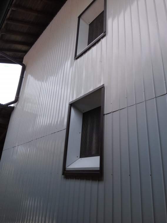 蔵 外壁 板金リブ波板貼り工事 吉川工務店