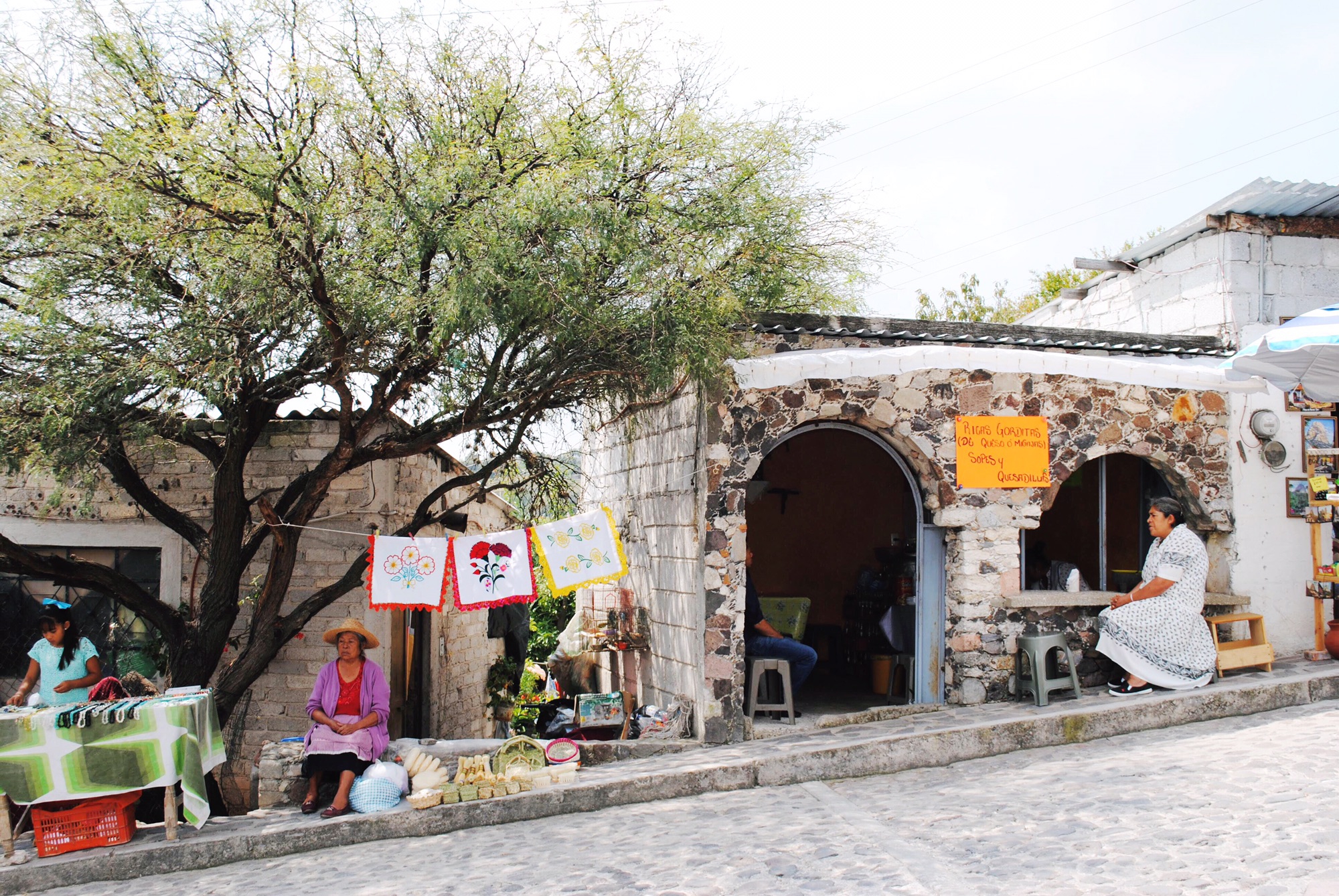 Peña de Bernal 登山も町歩きも楽しい、メキシコ最大のパワースポット | mexico lindo