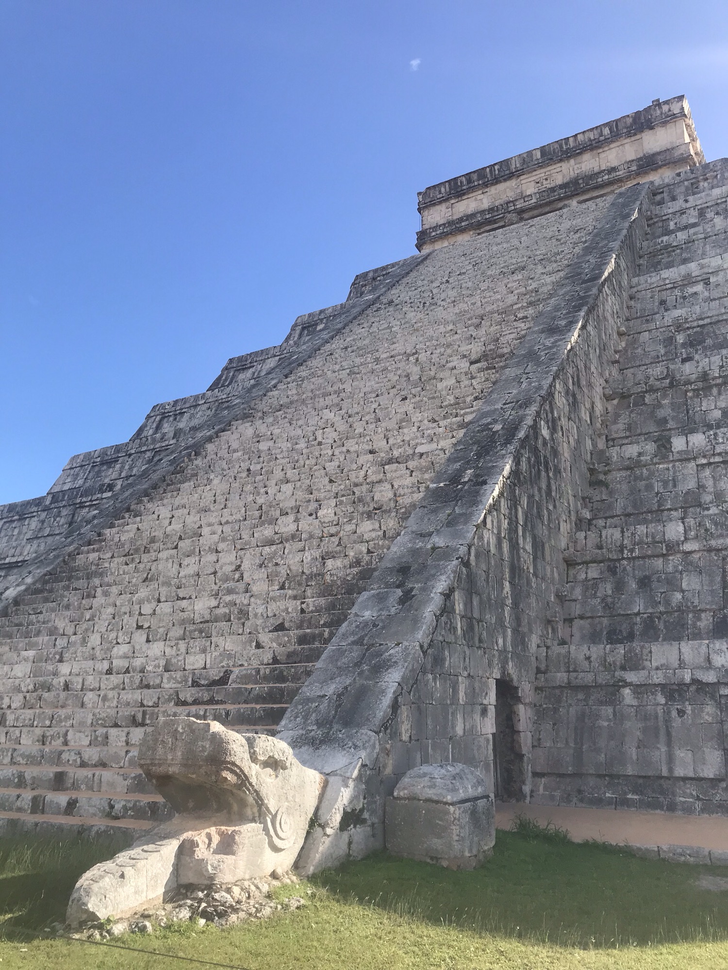 Chichén Itzá ジャングルの中に突如出現、マヤ最大級の遺跡 | mexico lindo