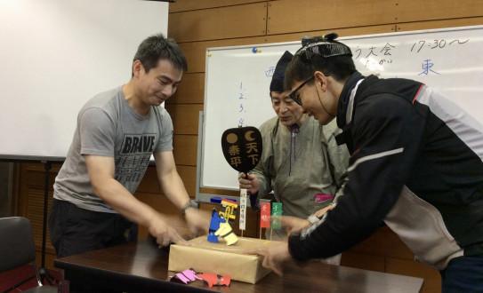 一年 いちねん ぶりの紙相撲大会 かみずもうたいかい 枚方市日本語ボランティアの会