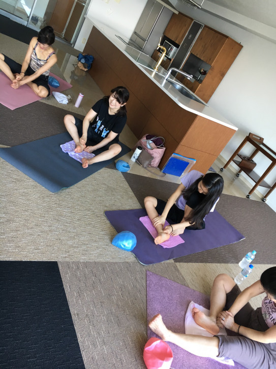 レッスンレポート 9 7 女性のためのws みなとみらい アロママッサージ ヨガ ウィメンズケアヨガ In Yokohama レッスンレポート 9 7 女性のためのws みなとみらい アロママッサージ ヨガ ウィメンズケアヨガ In Yokohama