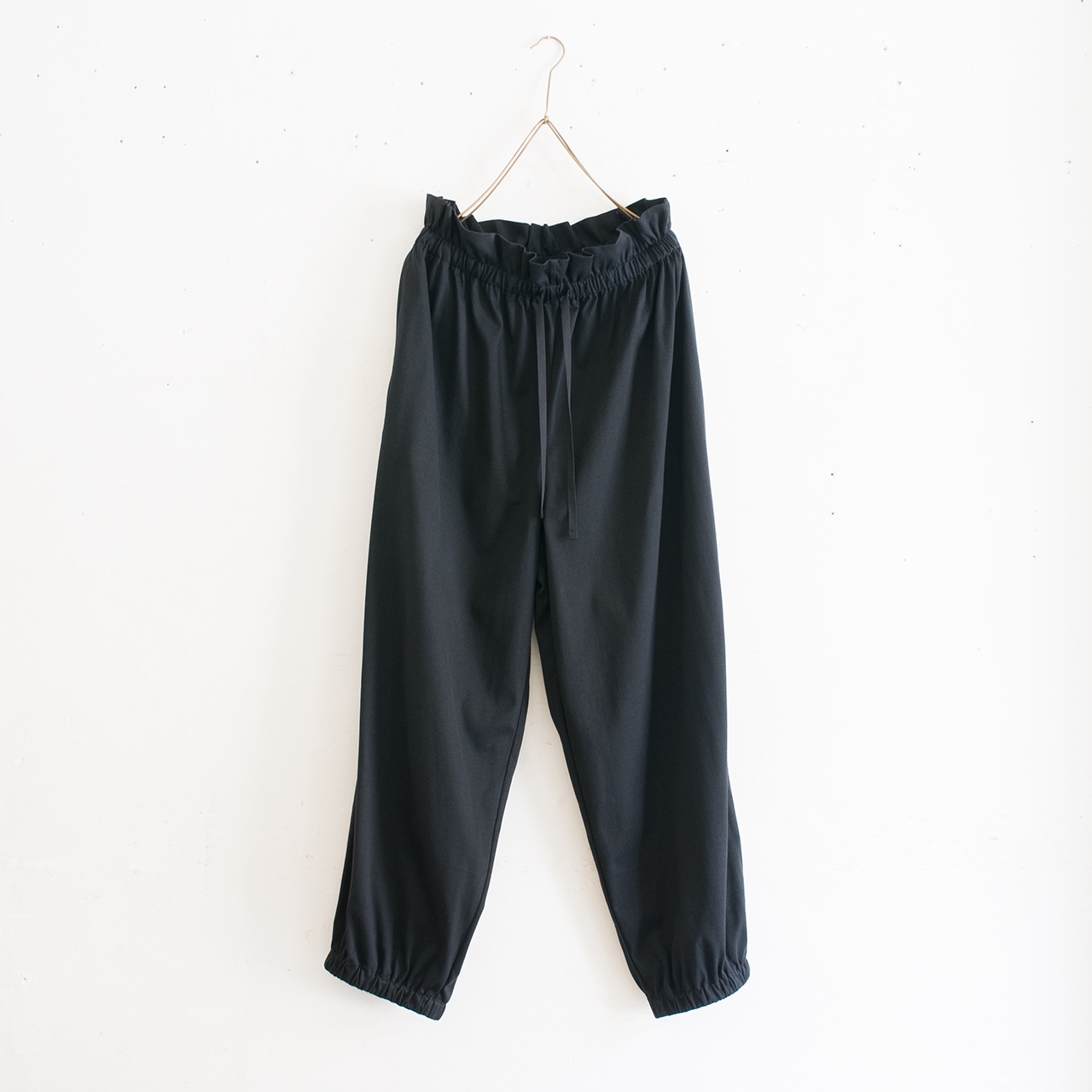 white label］smooth pants | SALUÉ