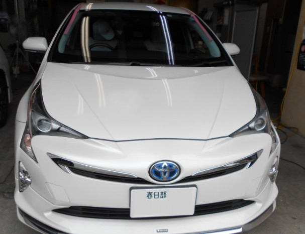 トヨタ・プリウス（ＺＶＷ５０）飛び石によるフロントガラス交換事例 