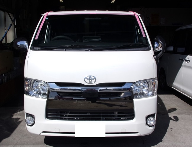 トヨタ・ハイエース（TRH200V）クールベールによるフロント