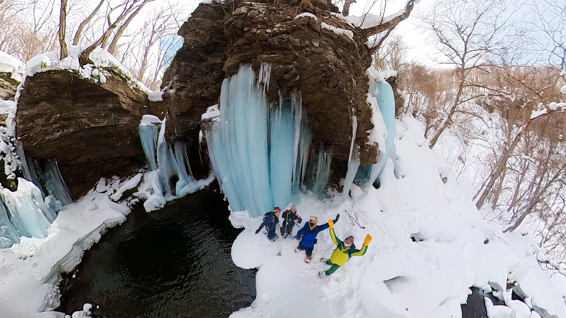 🆕 氷瀑が最高潮になってきました‼️ 鳴神の滝 氷瀑