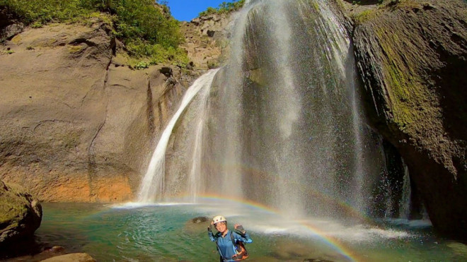 北海道最後の秘境の滝に虹が架かる 石狩白老の滝 沢登りツアー 19年9月17日 ニセコアンビシャス