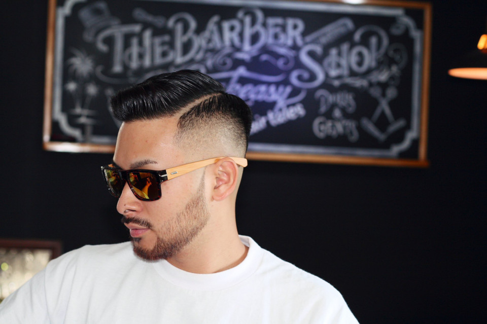 メンズカットのことは金沢駅近く美容室ではない Barber バーバー スピークイージーへ Barber Speakeasy 金沢 市で フェードカット ポマード メンズカット のことは金沢駅近くバーバーショップ スピークイージー へ 金沢のバーバー