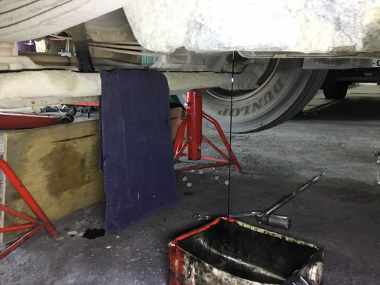 三菱ふそう Fighter オイル交換 Skala Support